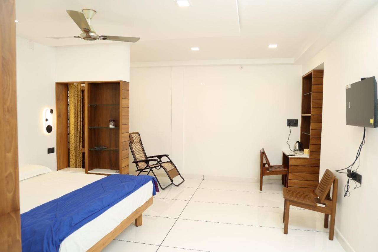 Quilon Lake Inn Kollam Exteriér fotografie